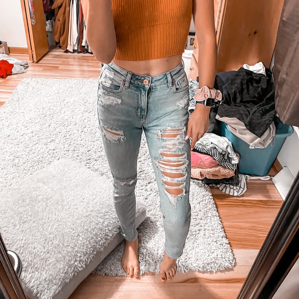 American Eagle Mom jeans!!
